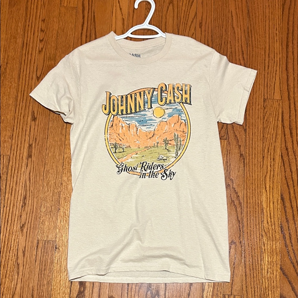 Spencer's Johnny Cash Desert Scene Tee - Cream